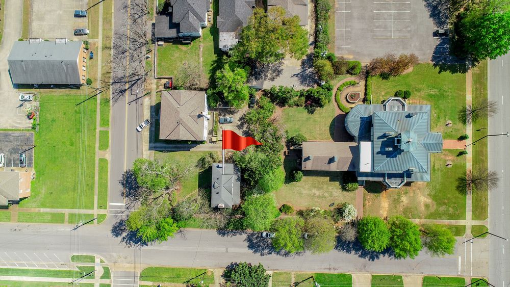 Office For Sale: 2303 13th St, Tuscaloosa, AL 35401